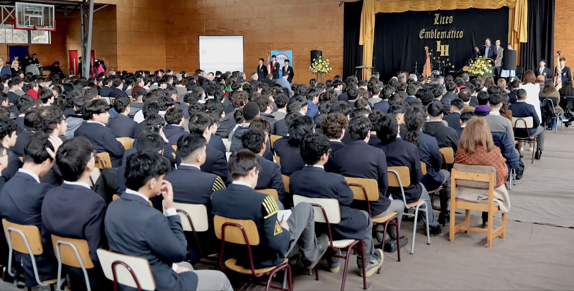 Liceo de Hombres fue reconocido como el primer establecimiento emblemático de la región
